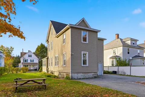 74-76 Maple Ter, West Springfield, MA 01089 photo 3