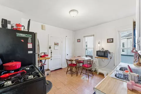 74-76 Maple Ter, West Springfield, MA 01089 photo 23