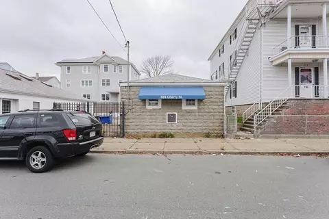 884 Cherry St, Fall River, MA 02720