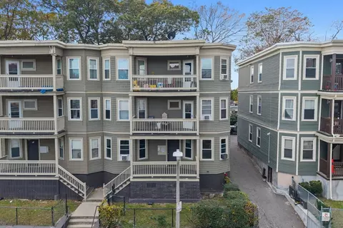 25 Fessenden St, Boston, MA 02126