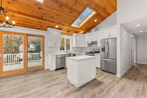13 Cherry St, Wareham, MA 02571 photo 8