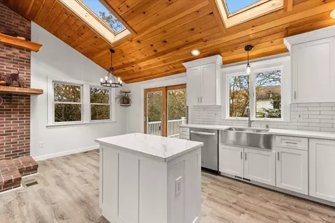 13 Cherry St, Wareham, MA 02571 photo 17