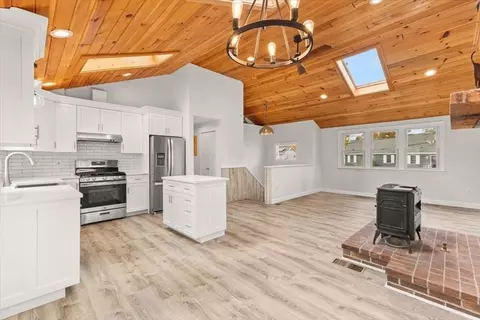 13 Cherry St, Wareham, MA 02571 photo 11