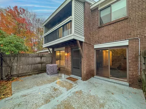 175 Greenbrook Dr #175, Stoughton, MA 02072