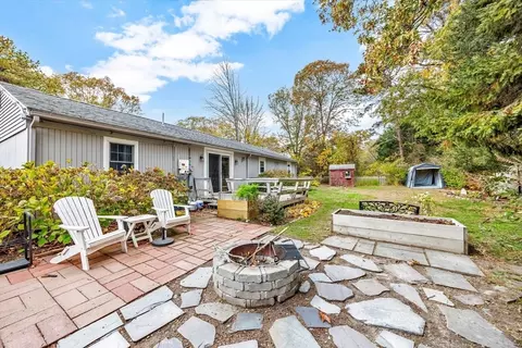 Exterior - 128 Lakeside Dr, Marstons Mills, MA 02648 photo 4 of 5