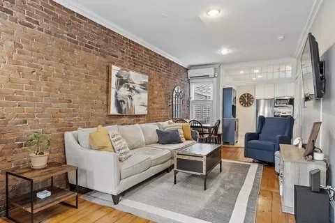 192 W 5th St #1, Boston, MA 02127