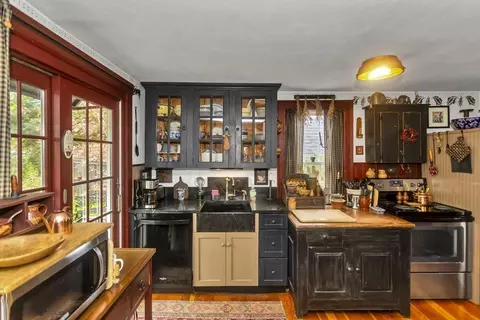 20 Auburn St, Chicopee, MA 01013 photo 8