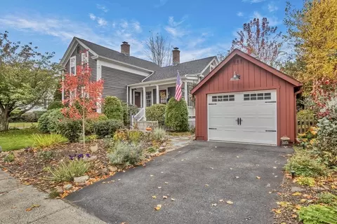 20 Auburn St, Chicopee, MA 01013 photo 3