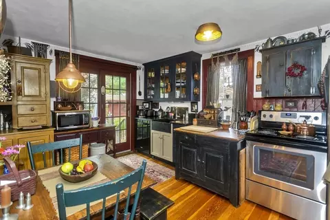 20 Auburn St, Chicopee, MA 01013 photo 9