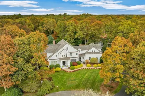 11 Teal Cir, Mashpee, MA 02649 photo 2