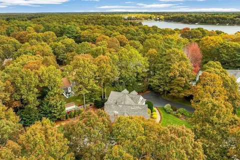 11 Teal Cir, Mashpee, MA 02649 photo 3
