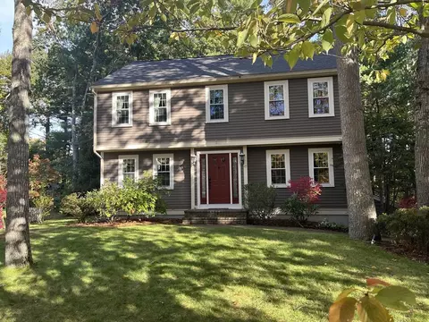 47 Puddle Wharf Ln, Marshfield, MA 02050