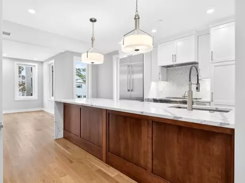 551 E 7th St, Boston, MA 02127 photo 6