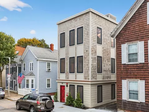 551 E 7th St, Boston, MA 02127