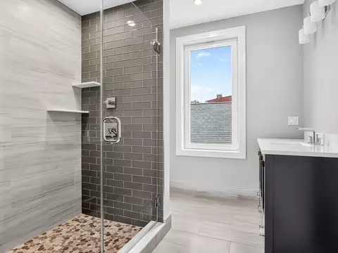 551 E 7th St, Boston, MA 02127 photo 9