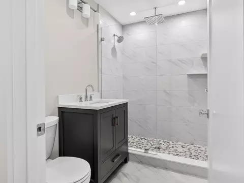 551 E 7th St, Boston, MA 02127 photo 11