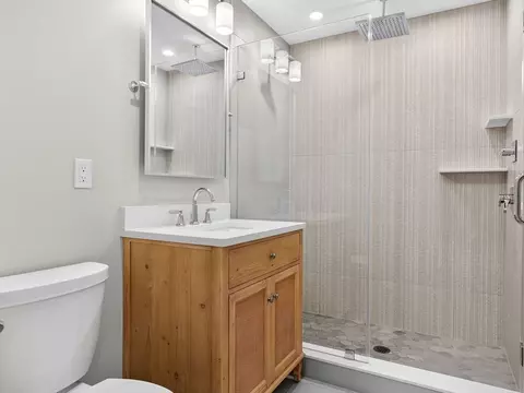 551 E 7th St, Boston, MA 02127 photo 21