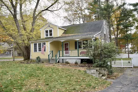 1120 Glebe St, Taunton, MA 02780