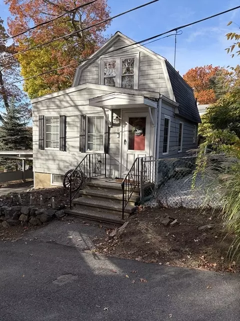 11 Cogswell Rd, North Reading, MA 01864