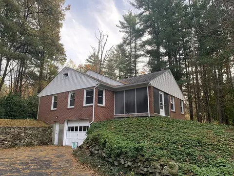 124 Brimfield Rd, Monson, MA 01057
