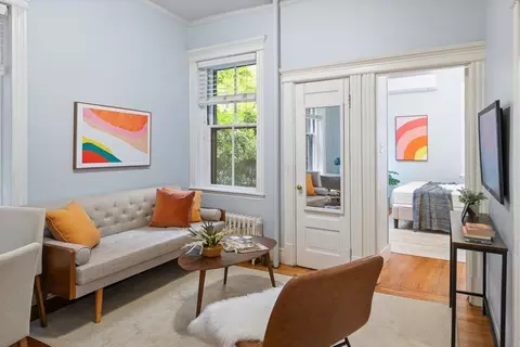 68 Phillips St #4, Boston, MA 02114