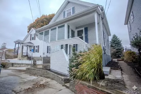 616 Woodman St, Fall River, MA 02724 photo 3