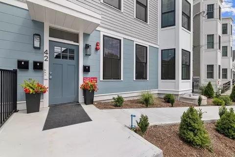 42 Waverly #M, Brighton, MA 02135