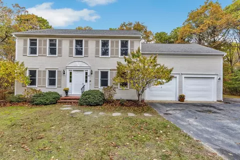 92 Brentwood Dr, Yarmouth, MA 02675
