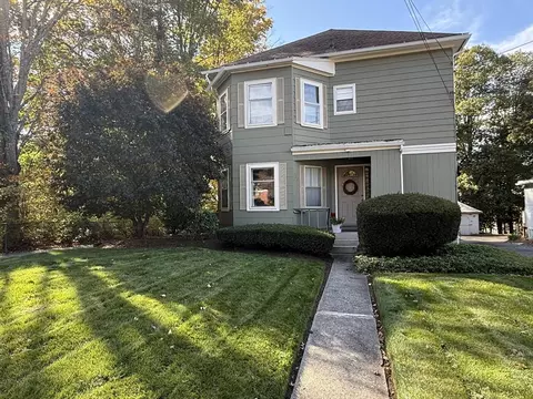 730 School St, Webster, MA 01570 photo 2
