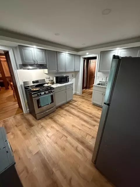 368-370 Eastern Ave, Springfield, MA 01109 photo 9