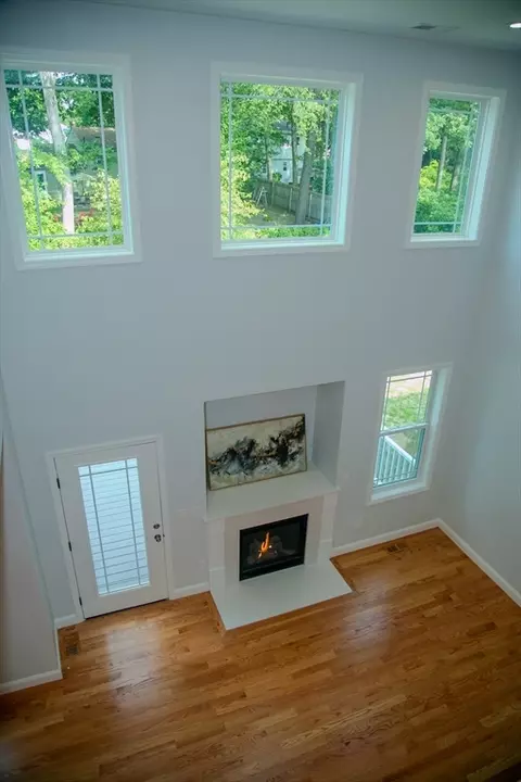 Living - 99 Crystal Brook Dr, Springfield, MA 01118 photo 5 of 5