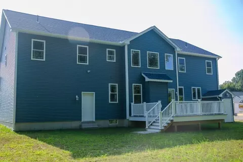 Exterior - 99 Crystal Brook Dr, Springfield, MA 01118 photo 5 of 5