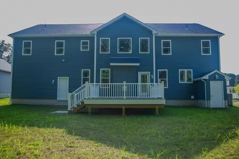 Exterior - 99 Crystal Brook Dr, Springfield, MA 01118 photo 4 of 5