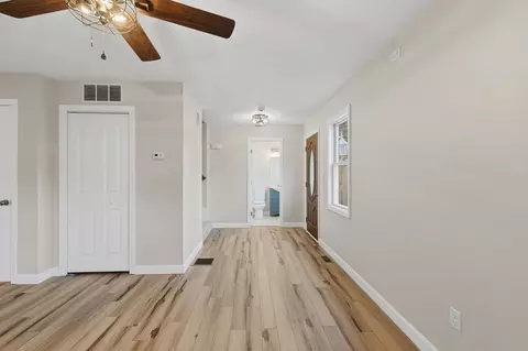 Entry Way - 13 Parkwood Dr, Wareham, MA 02571 photo 2 of 3