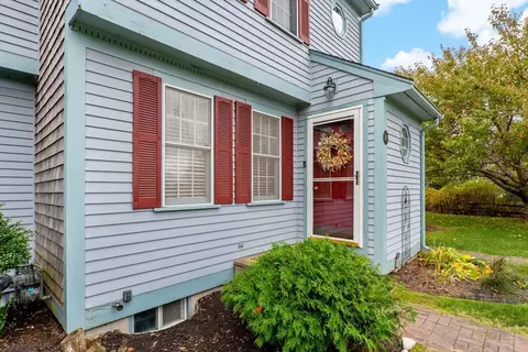 27 Woodview Dr #C, Falmouth, MA 02540