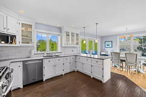 14 Summit Dr, Fairhaven, MA 02719 photo 4