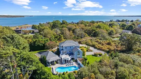 14 Summit Dr, Fairhaven, MA 02719 photo 2