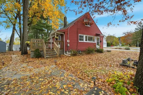 392 Gifford St, Springfield, MA 01118