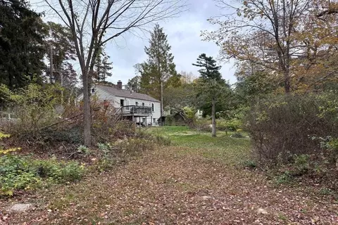 Exterior - 722 Main St, Wareham, MA 02571 photo 4 of 8