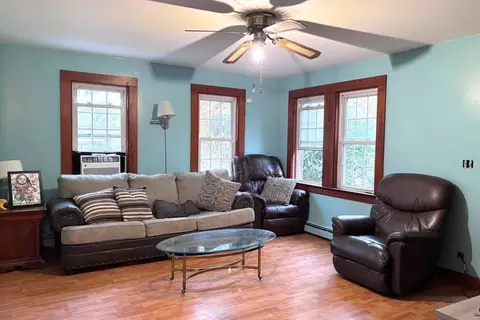 Living - 722 Main St, Wareham, MA 02571 photo 1 of 2