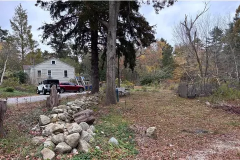 Exterior - 722 Main St, Wareham, MA 02571 photo 5 of 8