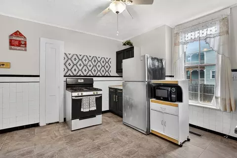 55 Florida St, Springfield, MA 01109 photo 17