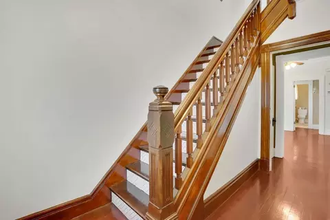55 Florida St, Springfield, MA 01109 photo 3