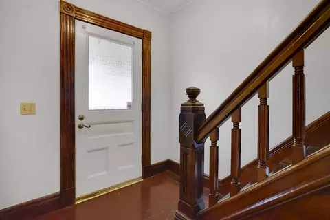 55 Florida St, Springfield, MA 01109 photo 4