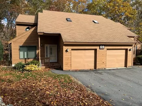 81 Clement Ct #81, Haverhill, MA 01830