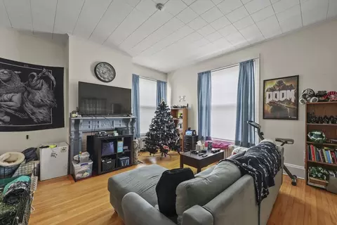 104 Appleton Ave, Pittsfield, MA 01201 photo 4
