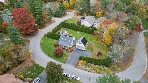 28 Cedar Hill Dr, Acushnet, MA 02743