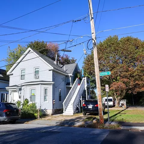 84 Cambridge St, Lowell, MA 01851