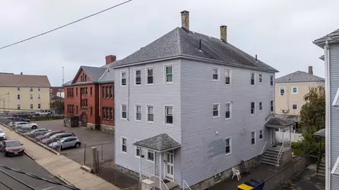 83 Jencks St, Fall River, MA 02723 photo 2