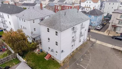 83 Jencks St, Fall River, MA 02723 photo 4
